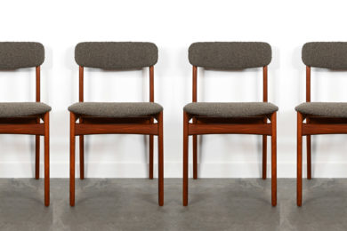 danish modern mid century vintage teck palissandre rio années 50 années 60 années 70 mobilier meuble ancien danois danemark scandinave maison nordik paris meubles décoration design éditeur designer 4 chaises de table en teck assises re-tapissées chaise assise chaise table à manger