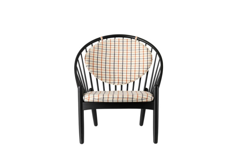 chaise-J166-jorna-noir-poul-m-volther-fdb-maison-nordik.4