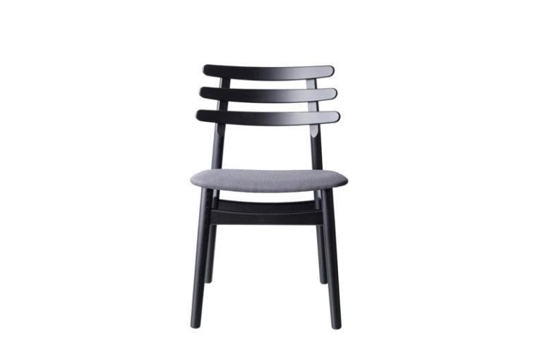 chaise-J48-noir-poul-m-volther-fdb-maison-nordik.6