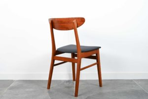 danish modern mid century vintage mobilier en teck palissandre rio années 50 années 60 années 70 mobilier meuble ancien danois danemark scandinave maison nordik paris meubles décoration design nordique éditeur marque designer Farstrup 6 chaises de table en teck assises re-tapissées siège assise fauteuil