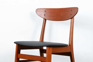 danish modern mid century vintage mobilier en teck palissandre rio années 50 années 60 années 70 mobilier meuble ancien danois danemark scandinave maison nordik paris meubles décoration design nordique éditeur marque designer Farstrup 6 chaises de table en teck assises re-tapissées siège assise fauteuil