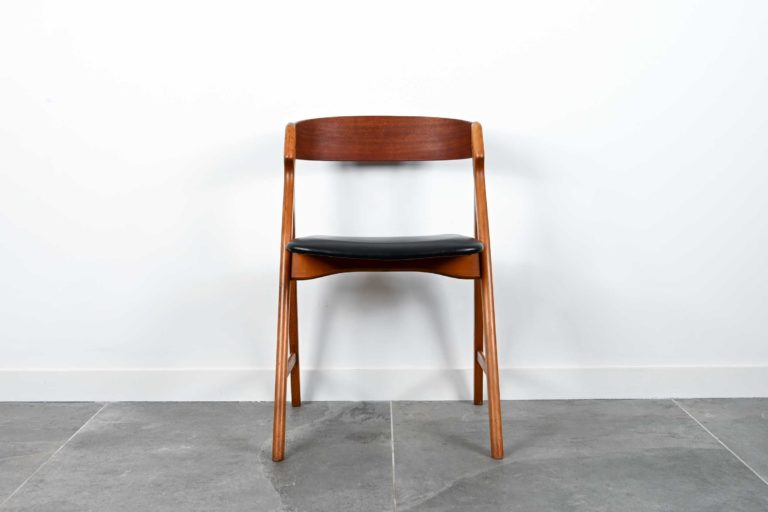4 Chaises de Table ‘Henning Kjaernulf’