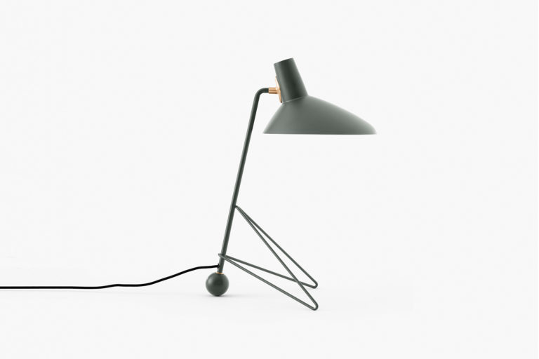 Lampe de Table modèle: ‘Tripod’