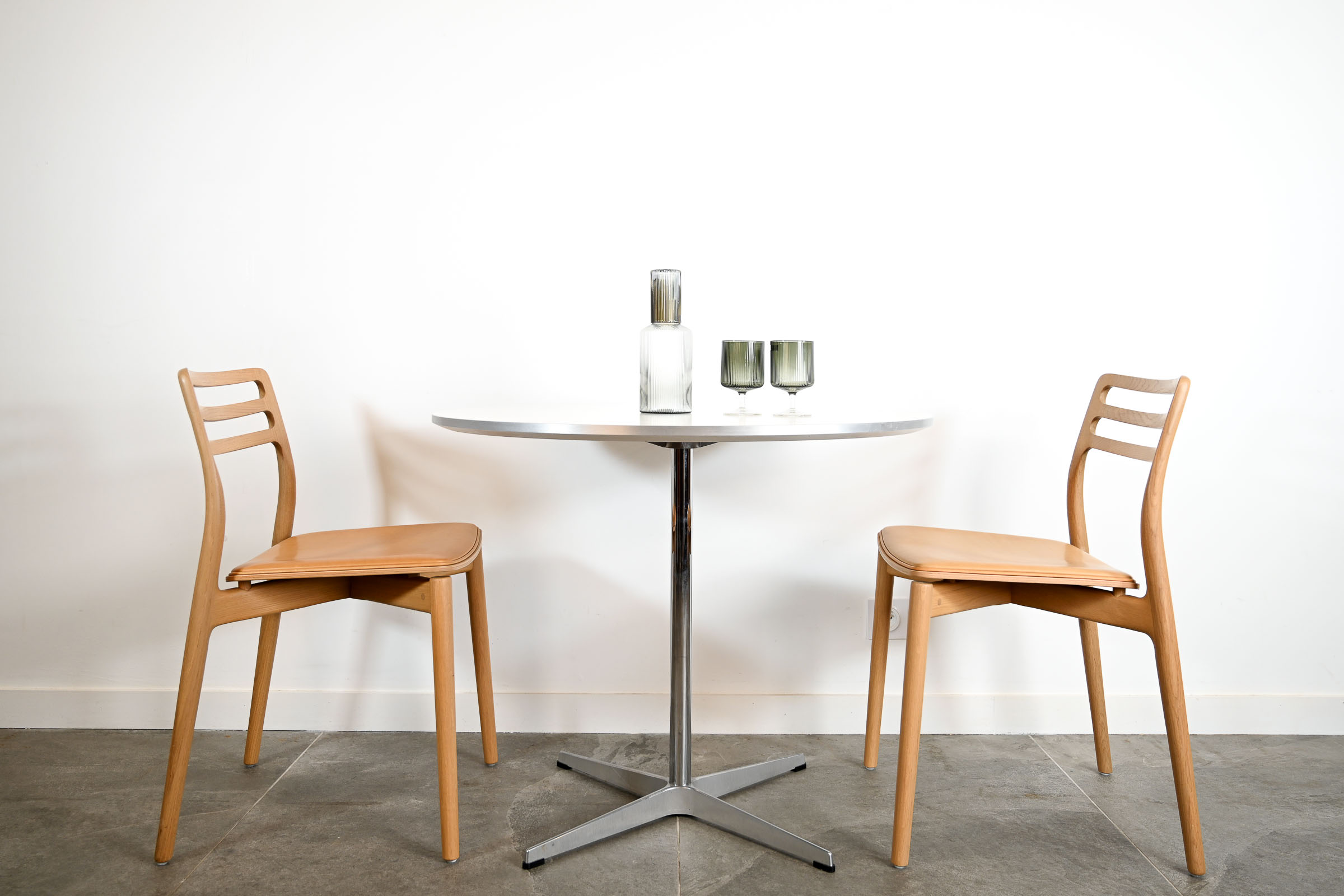 Table ‘Circular’ Arne Jacobsen