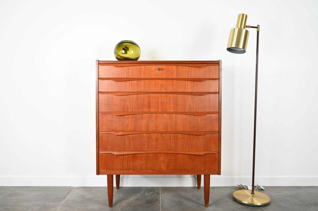 danish modern mid century vintage teck palissandre Rio années 50 années 60 années 70 mobilier meuble ancien danois Danemark scandinave maison nordik Paris meubles décoration design éditeur designer commode 6 tiroirs en teck chiffonier meuble de rangement à tiroirs