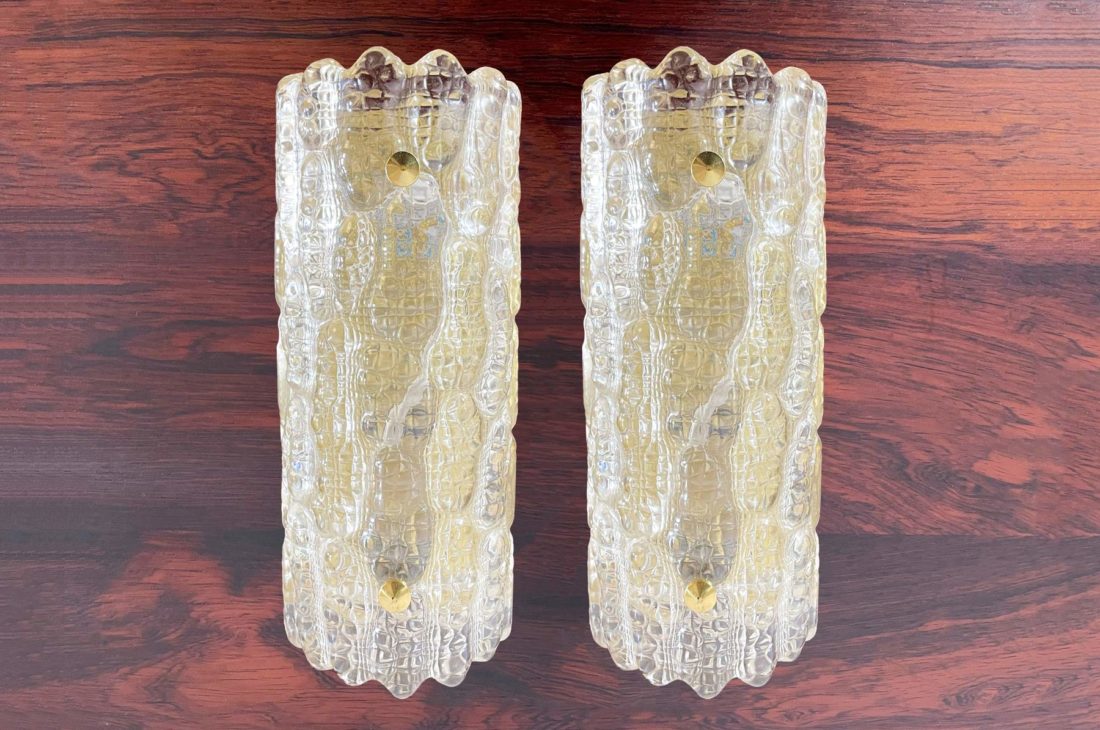 danish modern mid century vintage teck palissandre rio années 50 années 60 années 70 mobilier meuble ancien danois Danemark scandinave maison nordik paris meubles décoration design éditeur Orrefors designer Carl Fagerlund applique murale en verre et laiton lampe luminaire éclairage