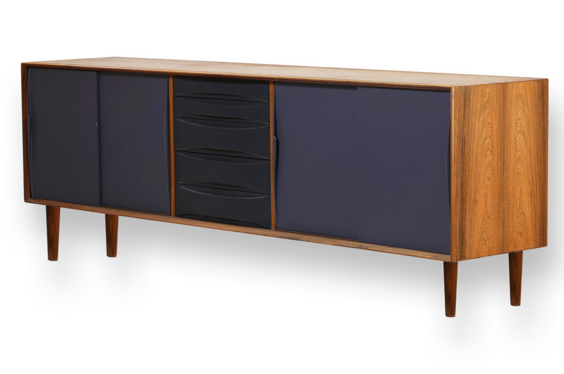 danish modern mid century vintage teck palissandre rio années 50 années 60 années 70 mobilier meuble ancien danois danemark scandinave maison nordik paris meubles décoration design éditeur designer enfilade en palissandre de Rio meuble de rangement bahut placard meuble tv