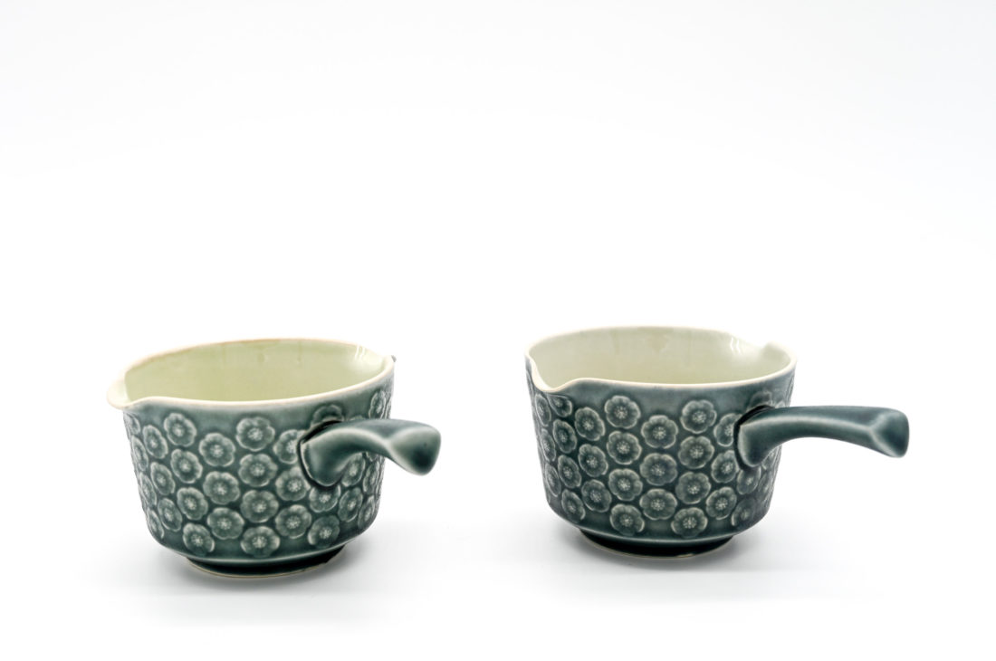 danish modern mid century vintage teck palissandre rio années 50 années 60 années 70 mobilier meuble ancien danois danemark scandinave maison nordik paris meubles décoration design éditeur Kronjyden designer Jens Quistgaard saucière en faïence collection Cordial faïence service en céramique