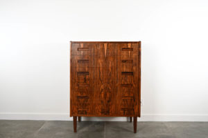 danish modern mid century vintage teck palissandre rio années 50 années 60 années 70 mobilier meuble ancien danois danemark scandinave maison nordik paris meubles décoration design éditeur designer commode 6 tiroirs en palissandre de Rio meuble de rangement à tiroirs