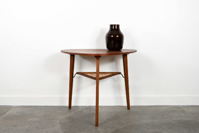 danish modern mid century vintage teck palissandre rio années 50 années 60 années 70 mobilier meuble ancien danois danemark scandinave maison nordik paris meubles décoration design éditeur designer able basse en teck table d'appoint coffee table bout de canapé