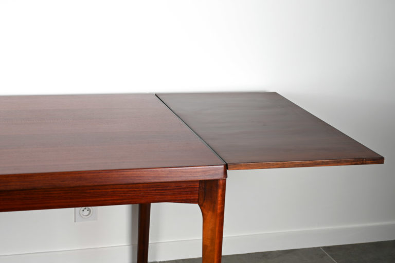 Table de Repas ‘Henning Kjaernulf’