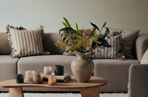 danish modern mid century vintage mobilier en teck palissandre rio années 50 années 60 années 70 mobilier meuble ancien danois danemark scandinave maison nordik paris meubles décoration design nordique éditeur marque broste copenhagen coussin modèle ina