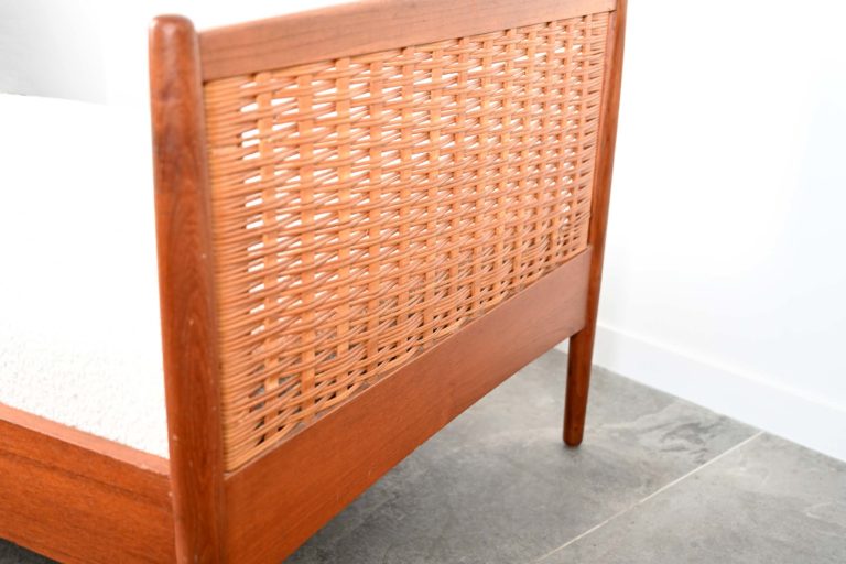 Lit en Teck / Daybed re-tapissé