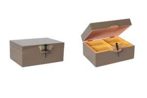 danish modern mid century vintage mobilier en teck palissandre Rio années 50 années 60 années 70 mobilier meuble ancien danois Danemark scandinave maison nordik paris meubles décoration design nordique éditeur designer marque Oi Soi Oi boite à bijoux Dragonfly en bois laqué 3 tailles et plusieurs coloris au choix