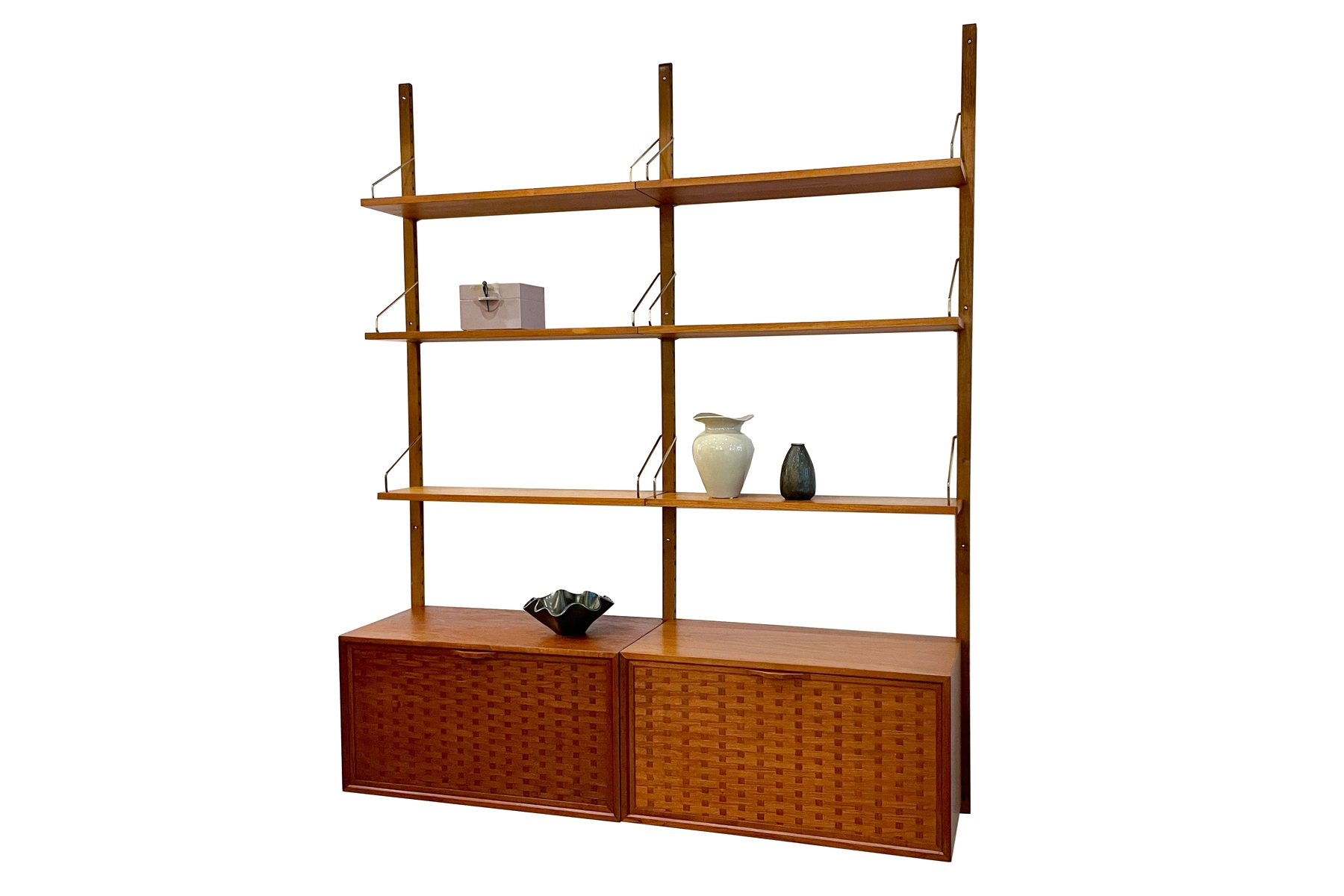 danish modern vintage teck palissandre rio années 50 années 60 années 70 mobilier meuble ancien danois Danemark scandinave maison nordik Paris meubles décoration design designer Poul Cadovius éditeur marque système d'étagère mural en teck modèle Cado bibliothèque reol system meuble sur crémaillère