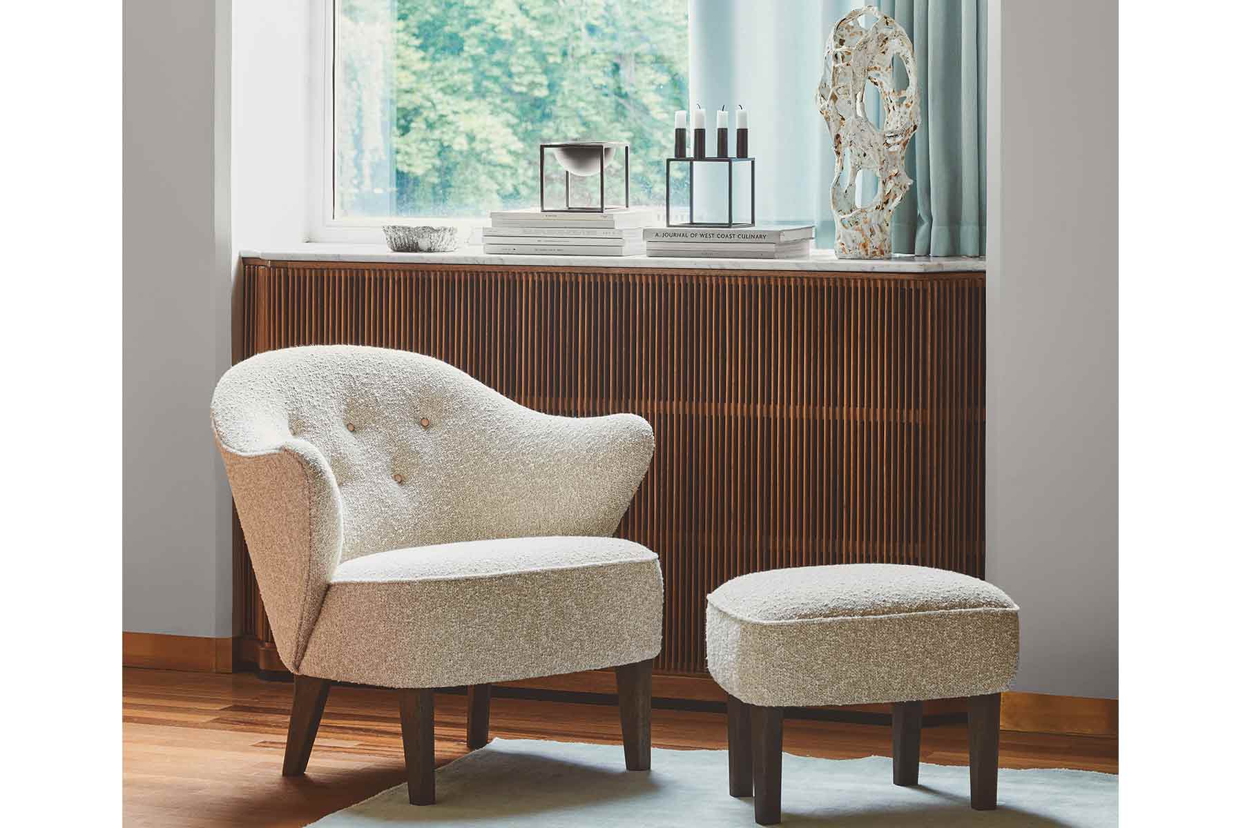 Fauteuil & Repose Pied 'Ingeborg' Textile </br> 'Audo Copenhagen' Finitions au choix