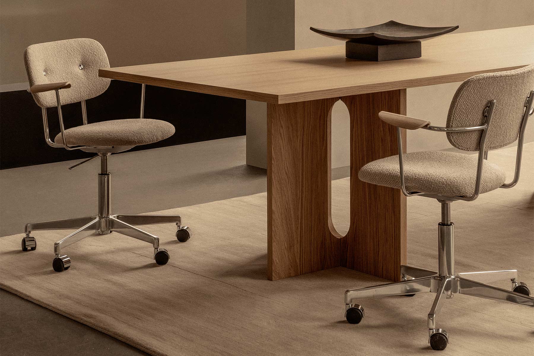 Chaise 'Co Task Chair' avec accoudoir </br>'Audo Copenhagen'. Finitions & Couleurs au choix