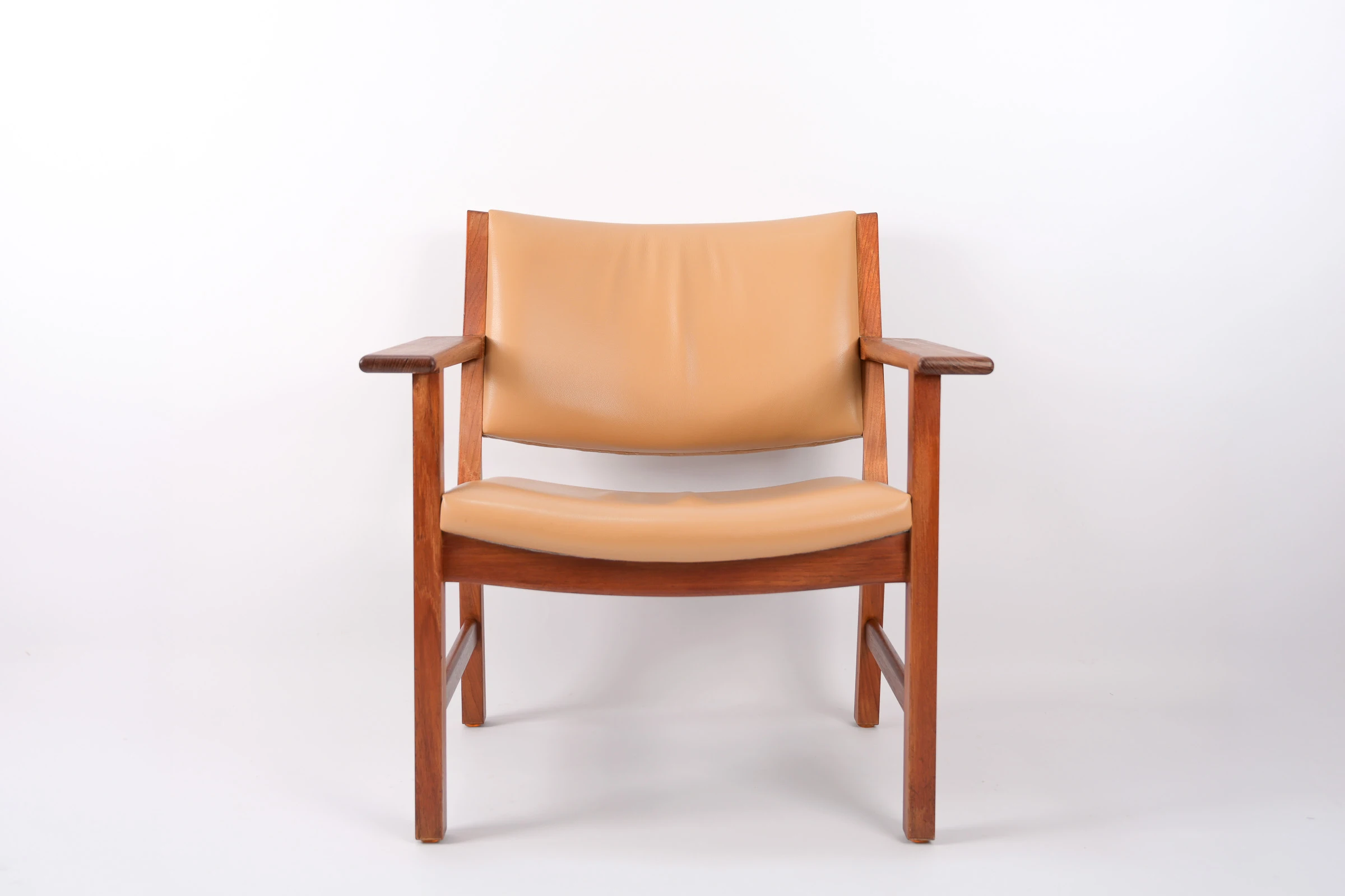 2 Fauteuils en Teck ‘Hans J Wegner’