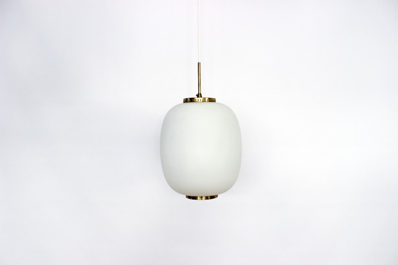 Suspensions 'Kina' en Opaline</br>Designer: 'Bent Karlby' – Image 3