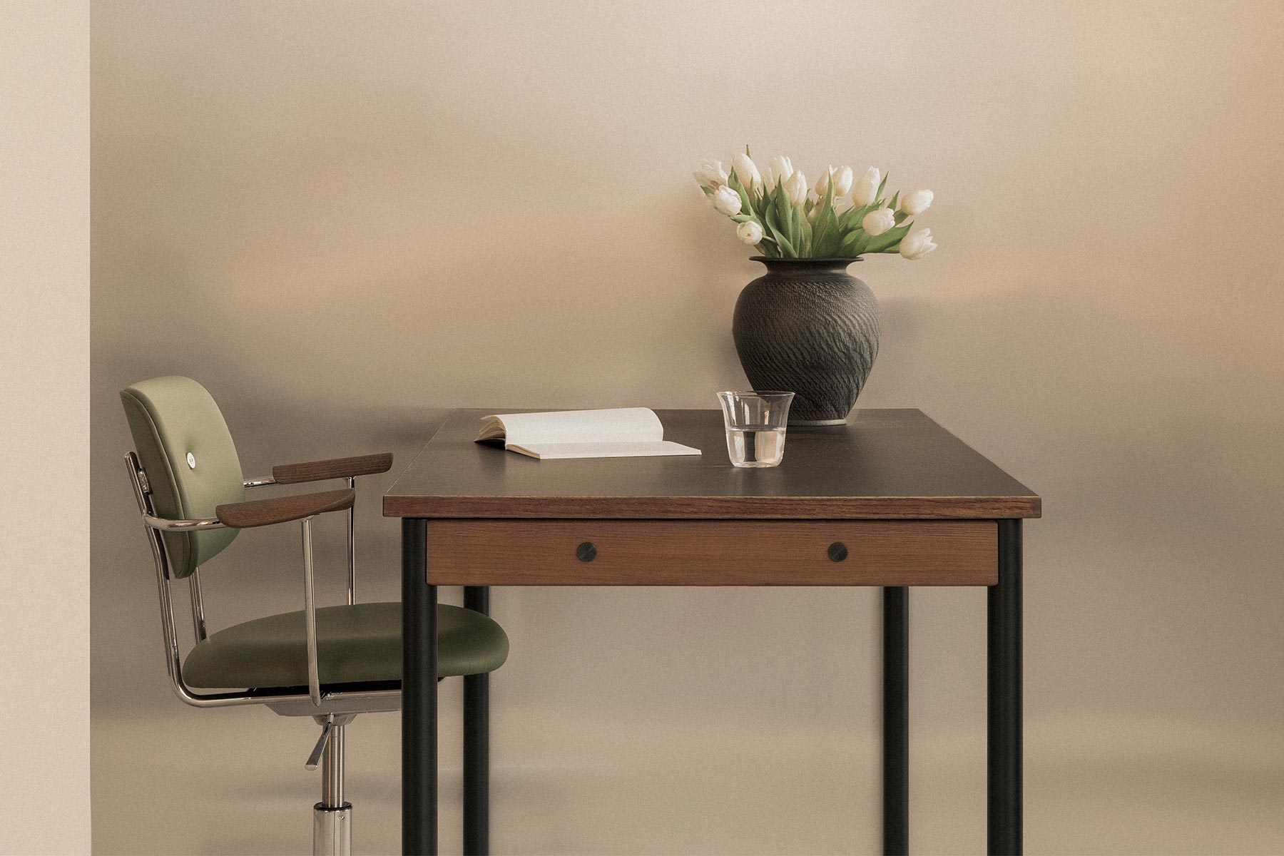 Table/Bureau 'Co Table'</br> Audo Copenhagen. 2 Tailles & 2 Finitions au choix