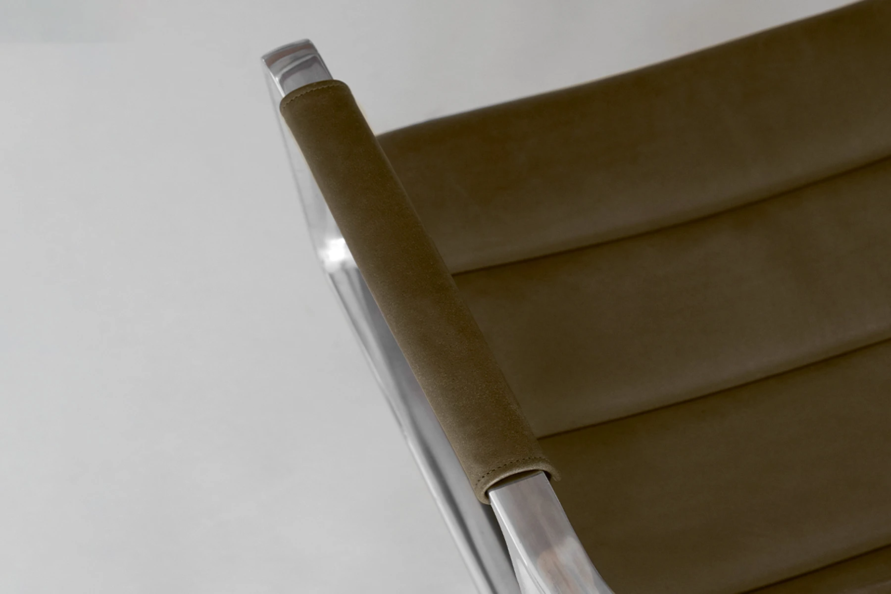 Cuir pour les Accoudoirs ‘Swivel’ VIPP