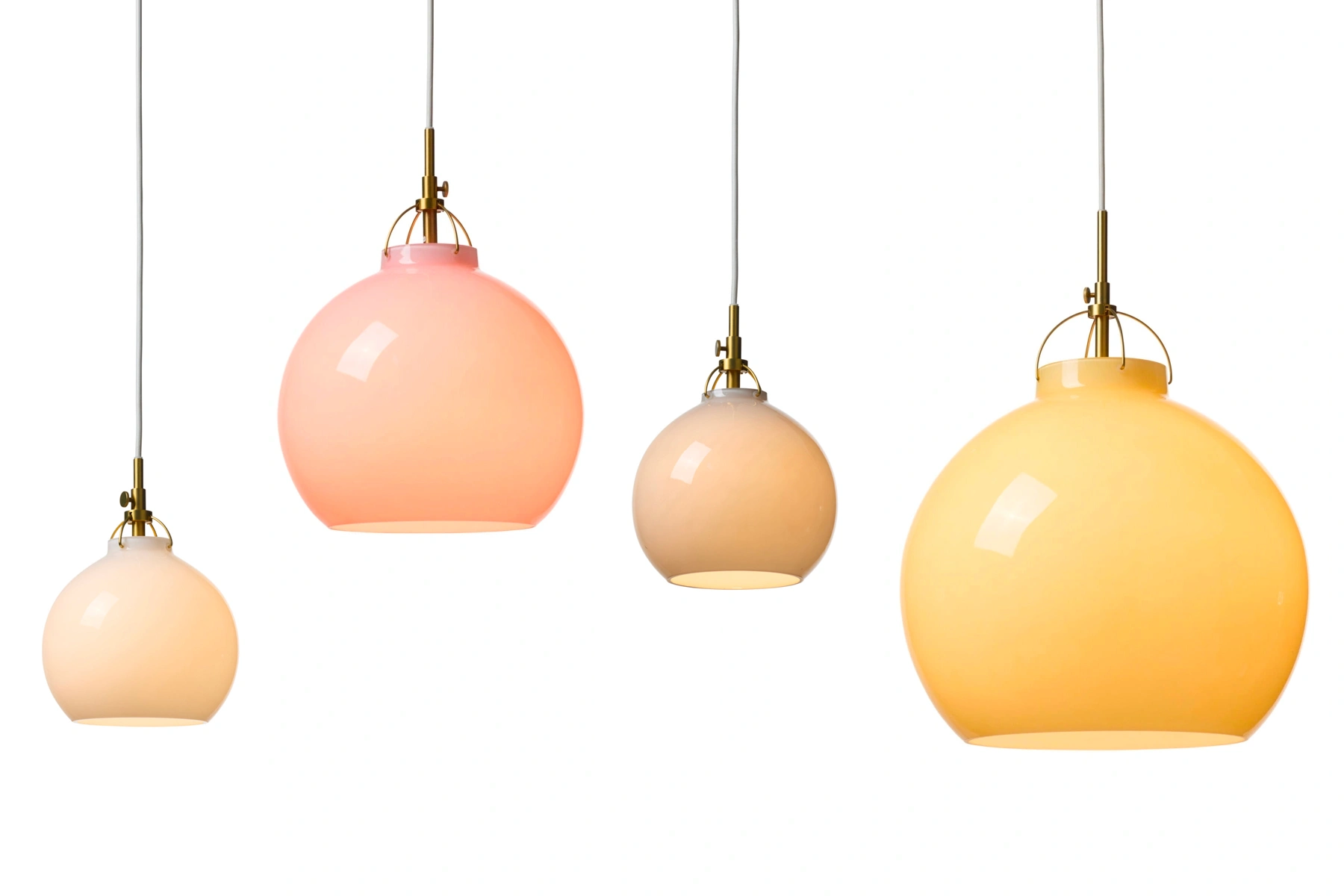 danish modern vintage teck palissandre Rio années 50 années 60 années 70 mobilier meuble ancien danois Danemark scandinave maison nordik Paris meubles décoration design éditeur marque Halo Design designer Michael Waltersdorff suspension en verre et laiton modèle Toscana 3 tailles et 2 coloris au choix luminaire éclairage lampe