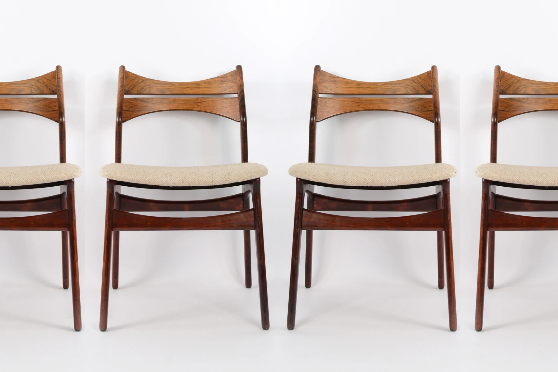 danish modern mid century vintage teck palissandre rio années 50 années 60 années 70 mobilier meuble ancien danois danemark scandinave maison nordik paris meubles décoration design éditeur designer Erik Buch 4 chaises de table en palissandre de Rio assises re-tapissées chaise assise chaise table à manger