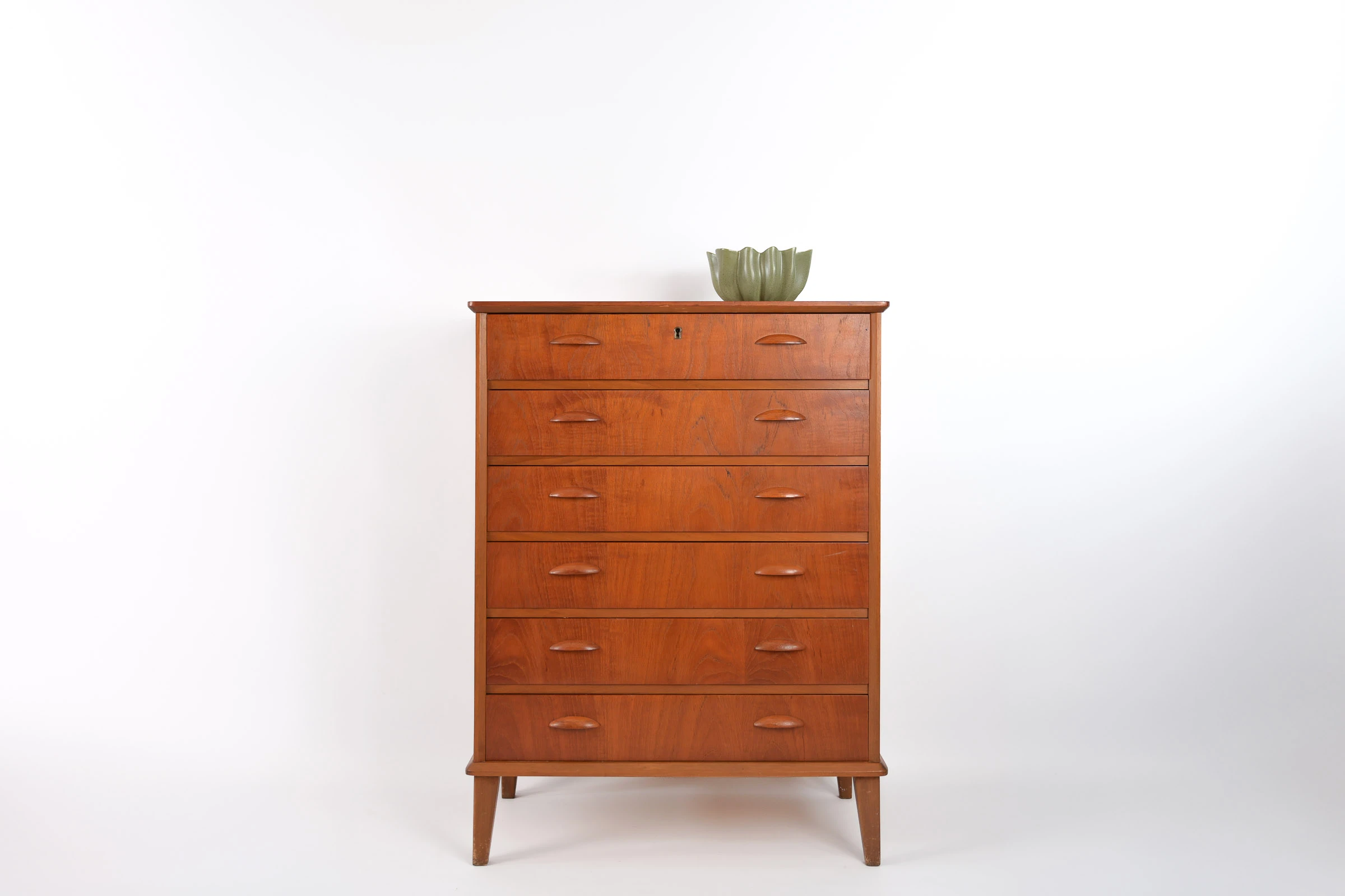 danish modern vintage teck palissandre Rio années 50 années 60 années 70 mobilier meuble ancien danois Danemark scandinave maison nordik Paris meubles décoration design éditeur designer Kai Kristiansen commode 6 tiroirs en teck meuble de rangement à tiroirs chiffonier