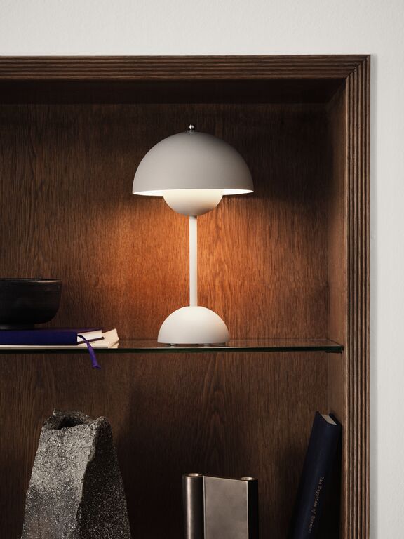 Lampe Portable 'Flowerpot VP9' </br> '&Tradition' / 17 coloris – Image 3