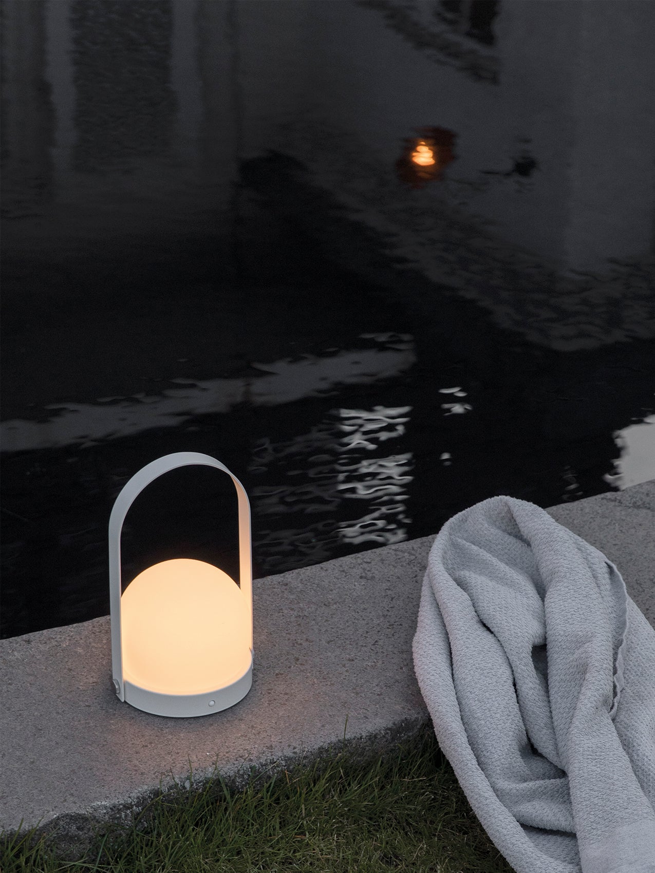 Lampe Portable 'Carrie' </br> 'Audo Copenhagen' / 4 coloris – Image 4