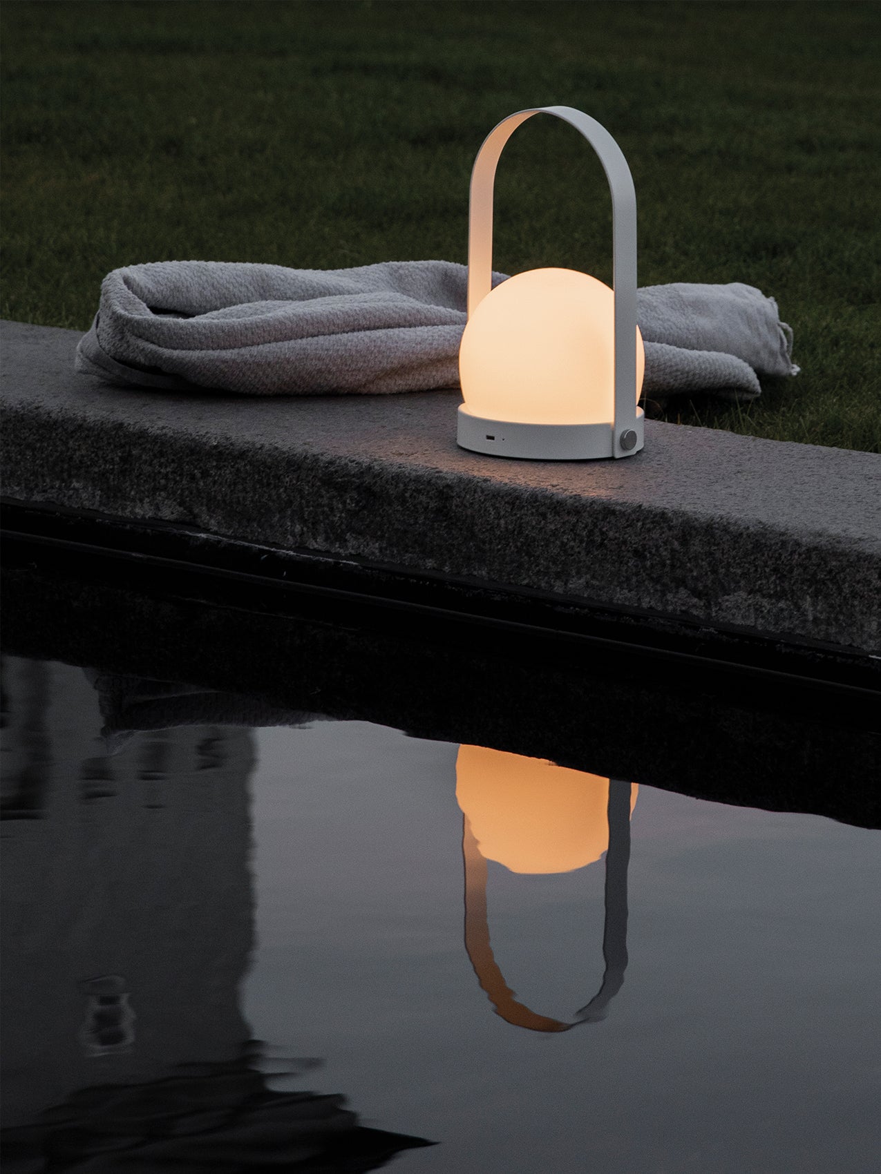 Lampe Portable 'Carrie' </br> 'Audo Copenhagen' / 4 coloris – Image 5