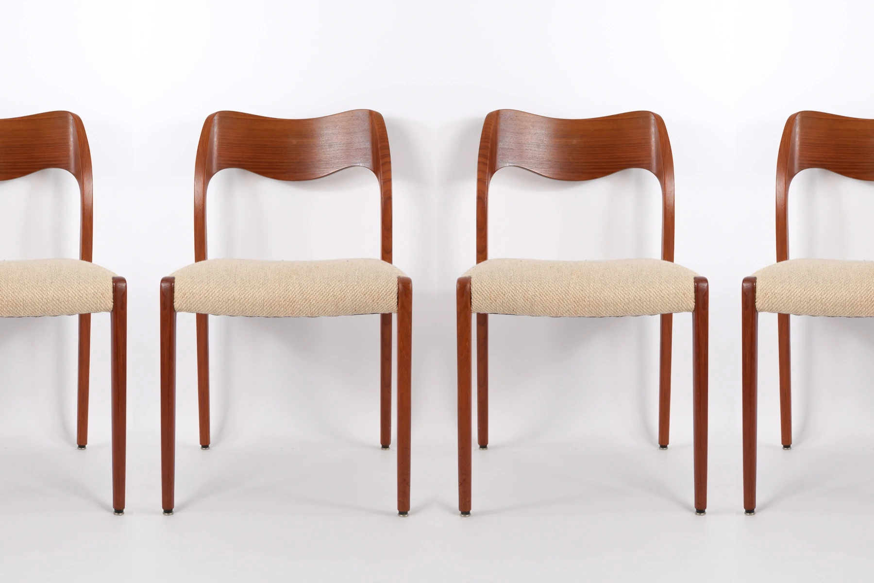 4 Chaises de Table en Teck </br>Designer: 'Niels O. Møller'