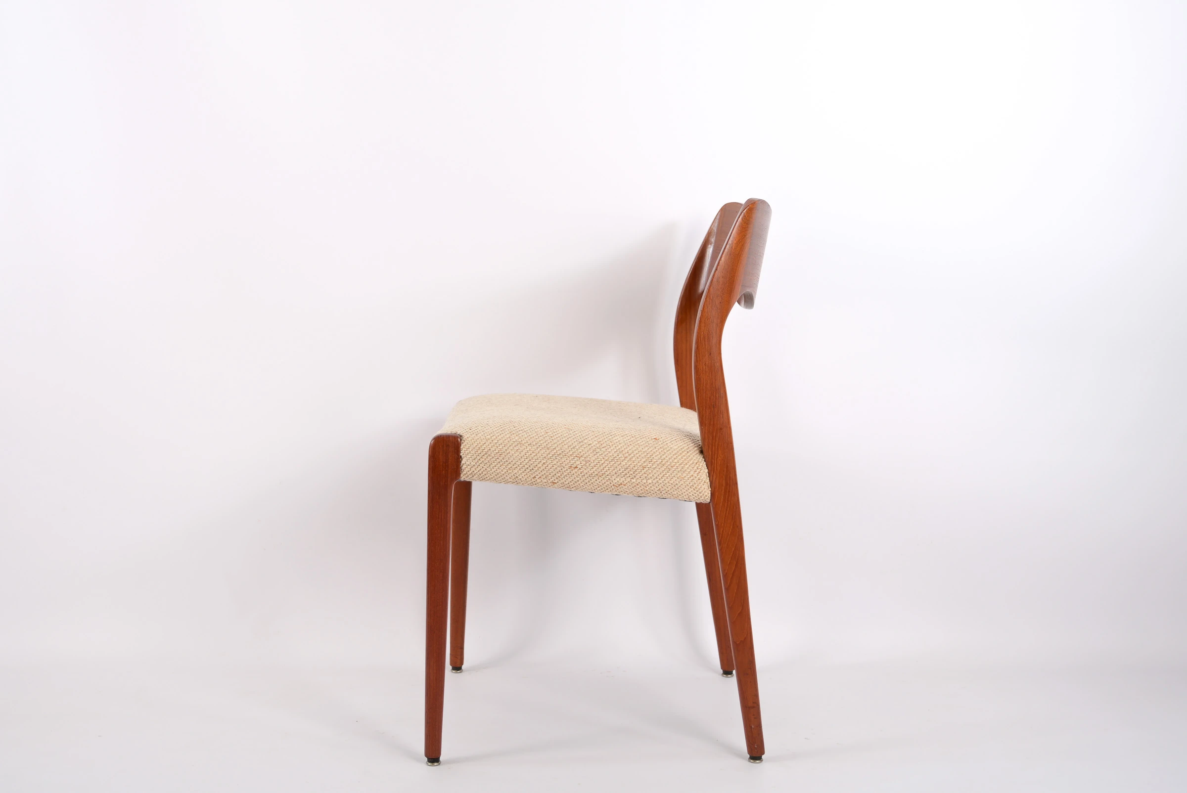 4 Chaises de Table en Teck </br>Designer: 'Niels O. Møller' – Image 4