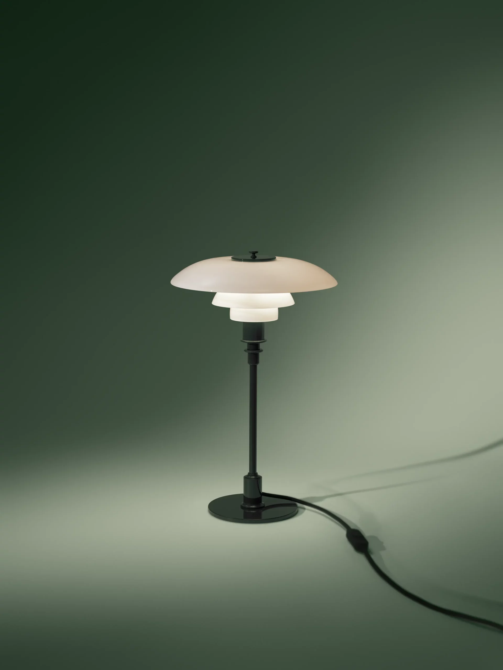Lampe de Table 'PH' 3/2 </br> 'Louis Poulsen' / 7 finitions – Image 2