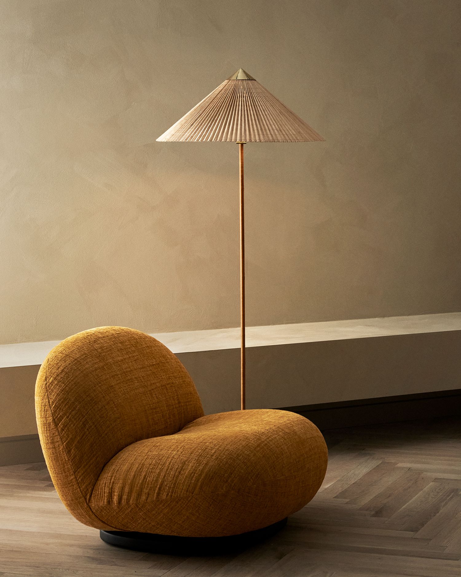Lampadaire - 9602 Floor Lamp </br> Gubi / 3 finitions – Image 5