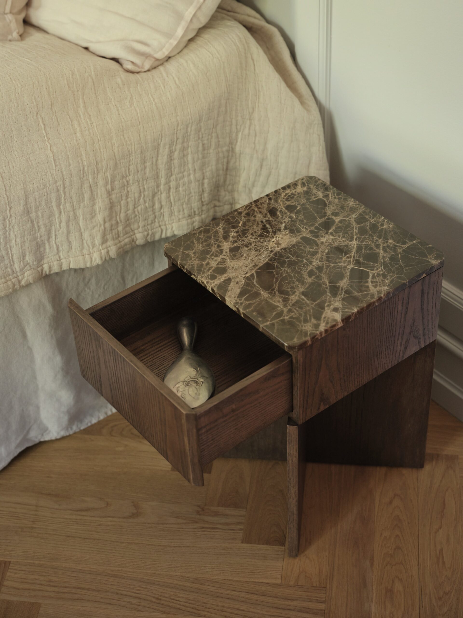 Table de Chevet - Tava Side Table </br> Gejst / 2 finitions – Image 4